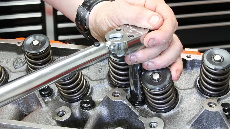 Torque cylinder head